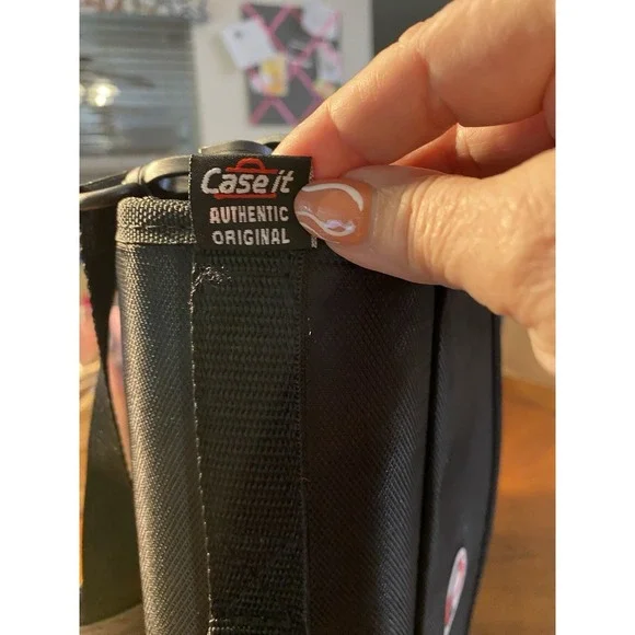 Case-it Zipper Binder, 3-Ring, Handle and Shoulder Strap, Red & Gray - Picture 15 of 16